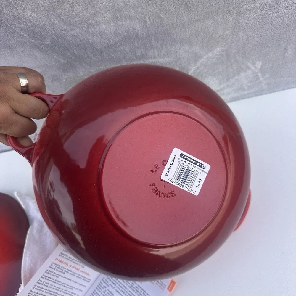 Le Creuset new open